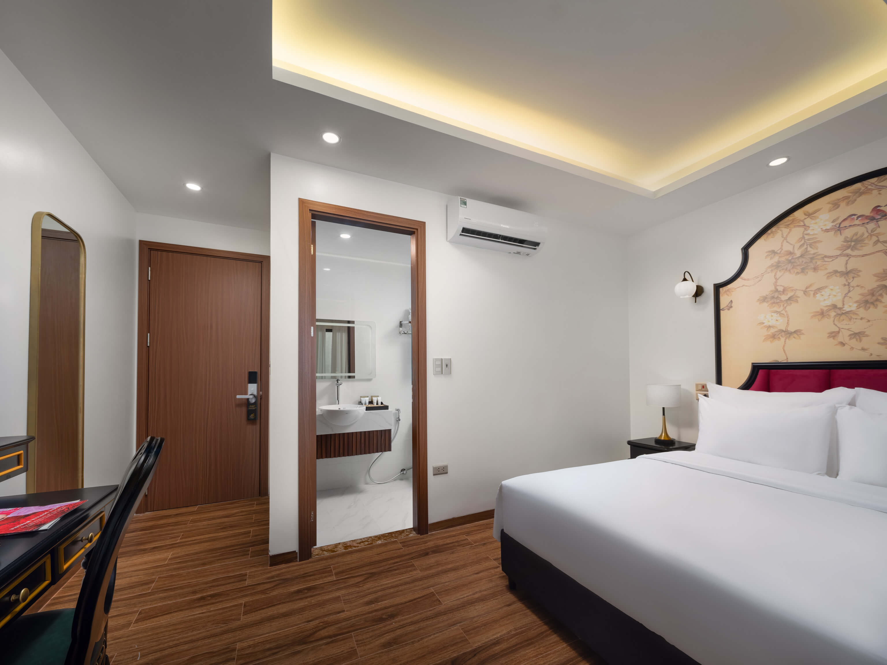 Deluxe Double Room — Photo 3