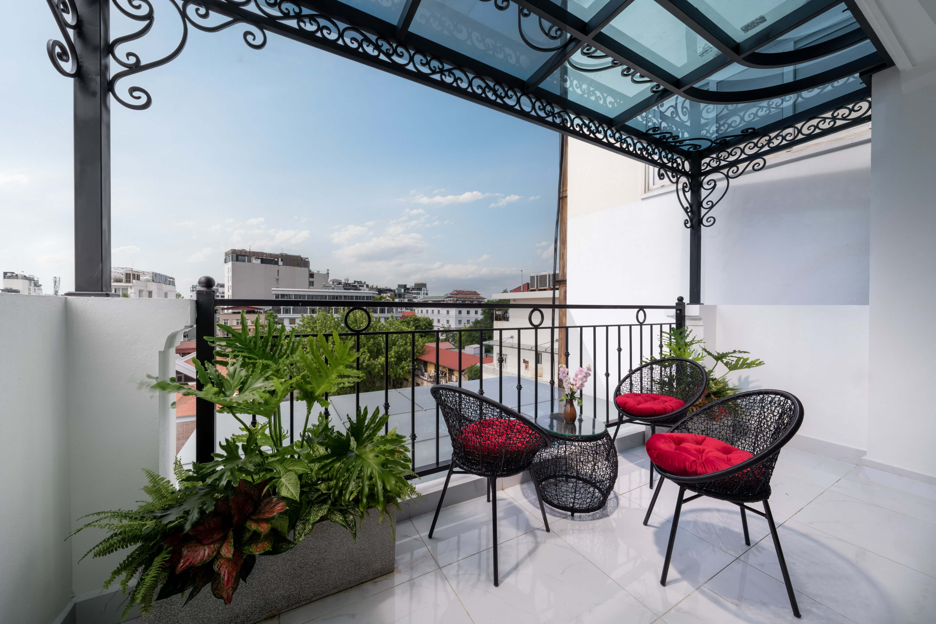 Family Suite Balcony — Photo 5